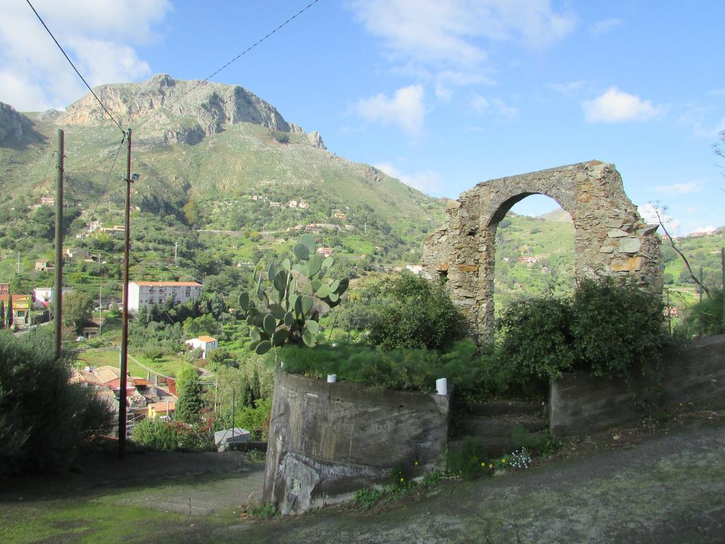 Rifugio Dei Tre Pini * Castelmola